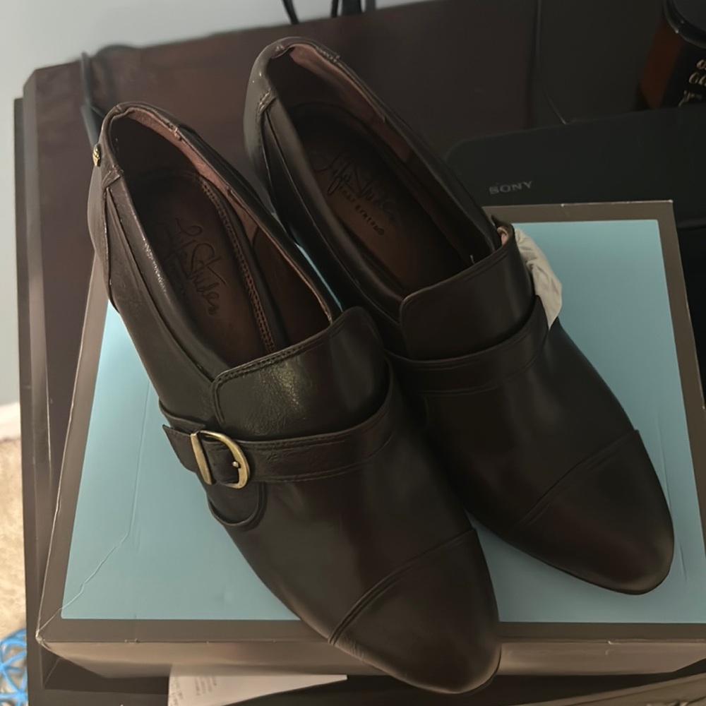 Lifestride Size 9.5 Dark Brown Business Dress Shoe